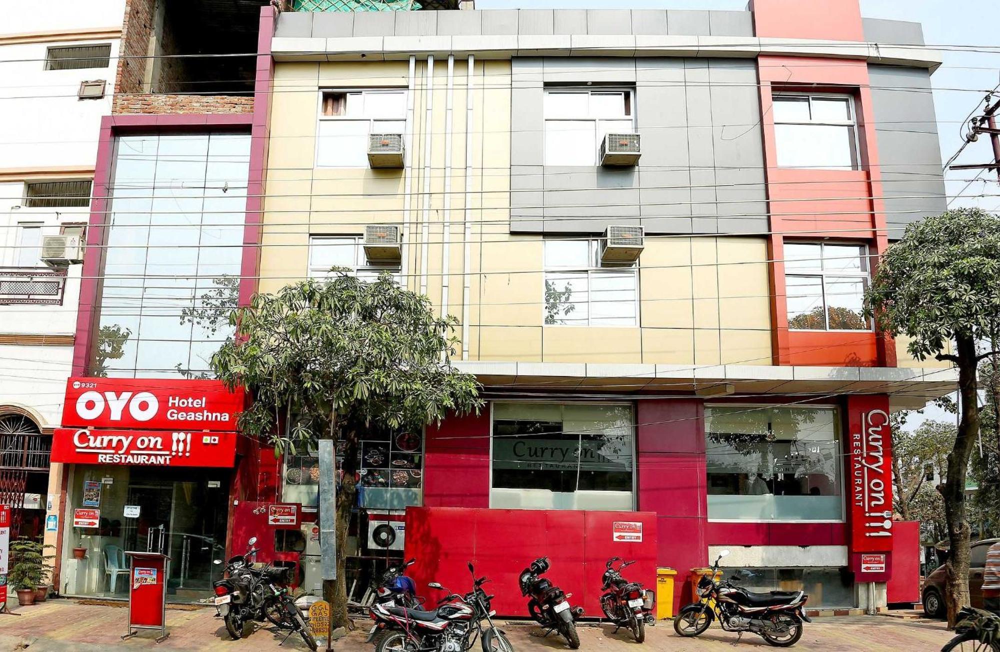 Oyo Flagship Hotel Krishna Chinhat Extérieur photo